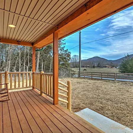 Villa Quiet Shenandoah Cabin With Porch And Pastoral Views!